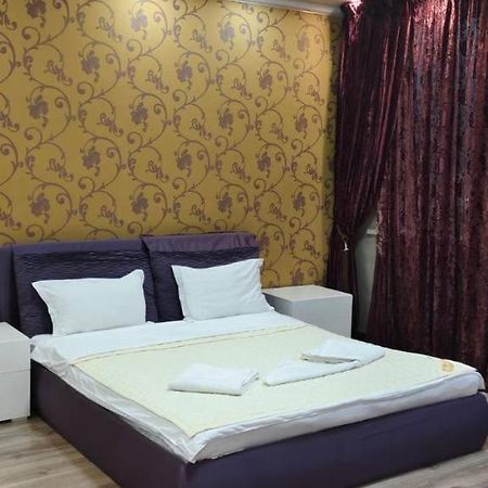 Nurly Tau 2Room Apartments 阿拉木图 外观 照片