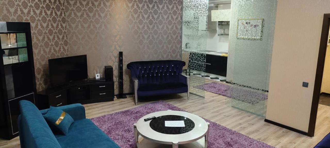 Nurly Tau 2Room Apartments 阿拉木图 外观 照片