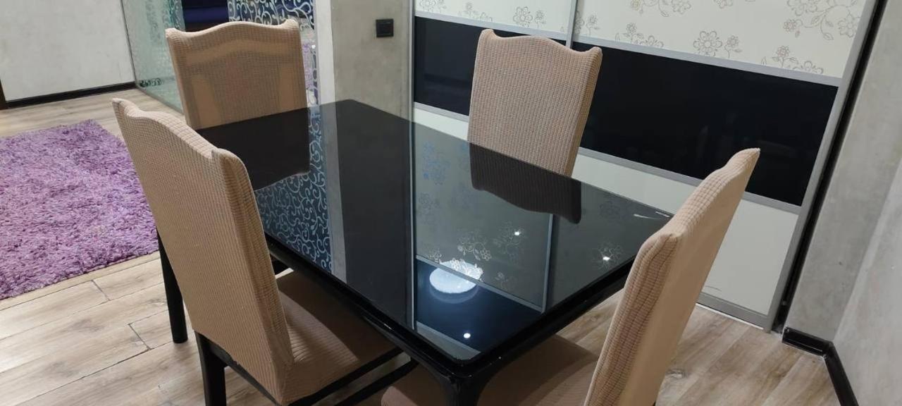Nurly Tau 2Room Apartments 阿拉木图 外观 照片