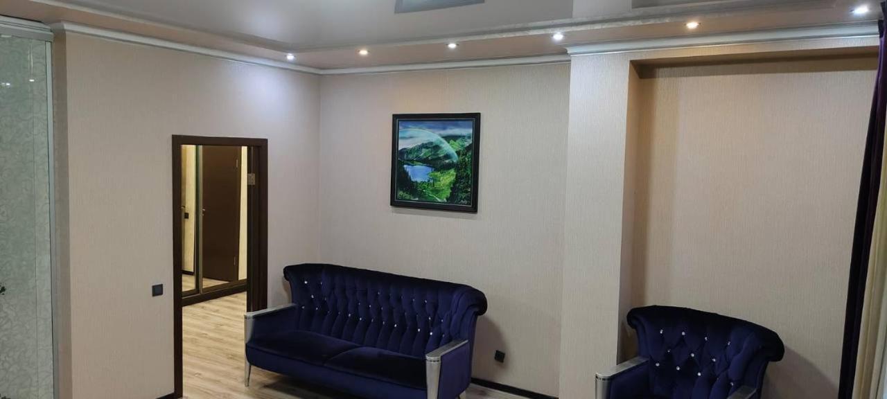 Nurly Tau 2Room Apartments 阿拉木图 外观 照片